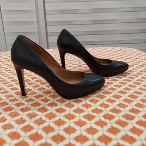 Banana Republic black pumps